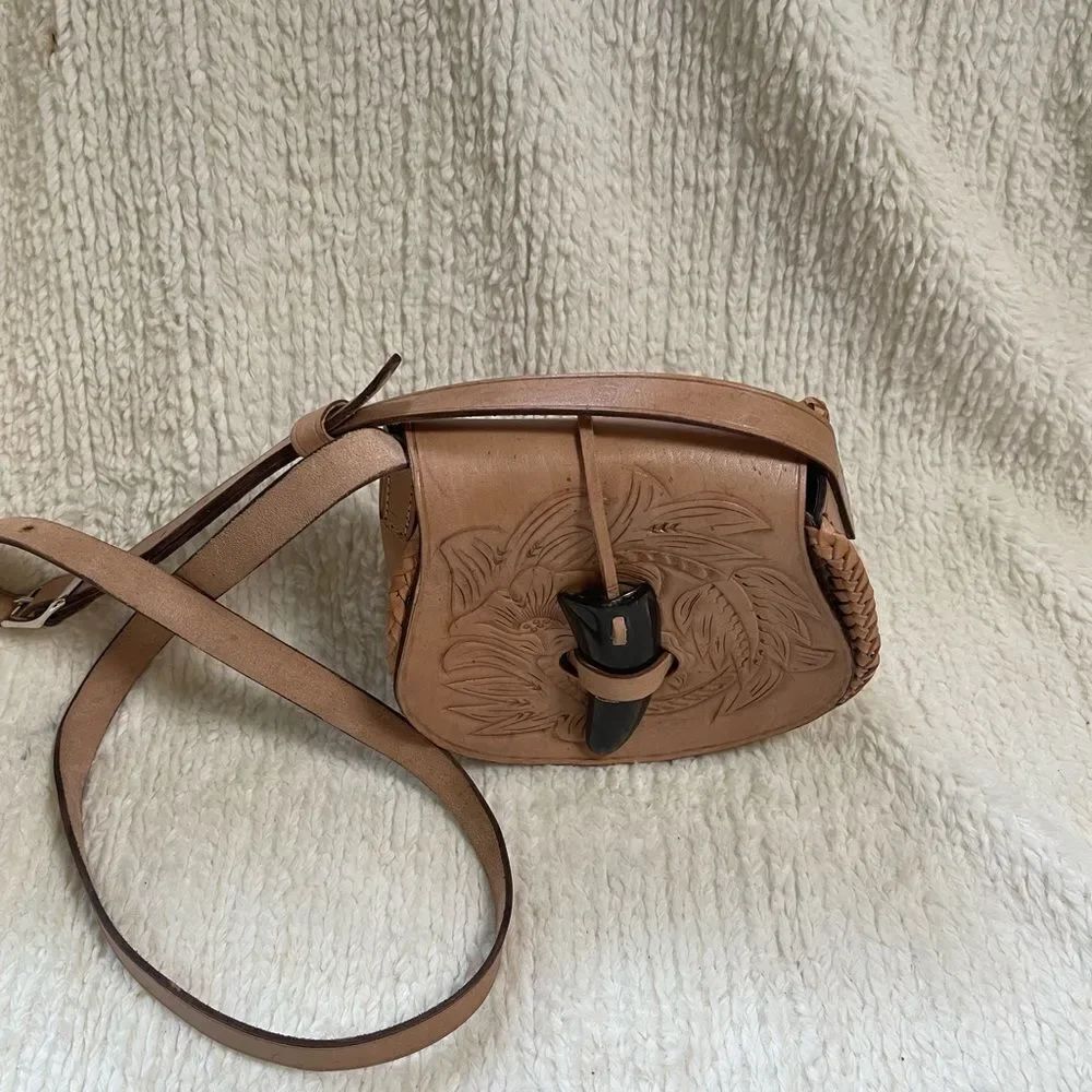 VTG Leather tan tooled small Crossbody Bag hook and loop closure.